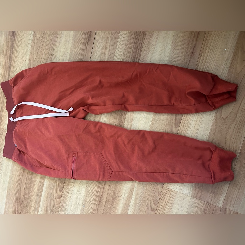 Figs women’s  Rust Jogger Pants